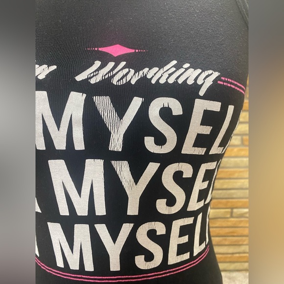 Medium myself tank top - Picture 2 of 4